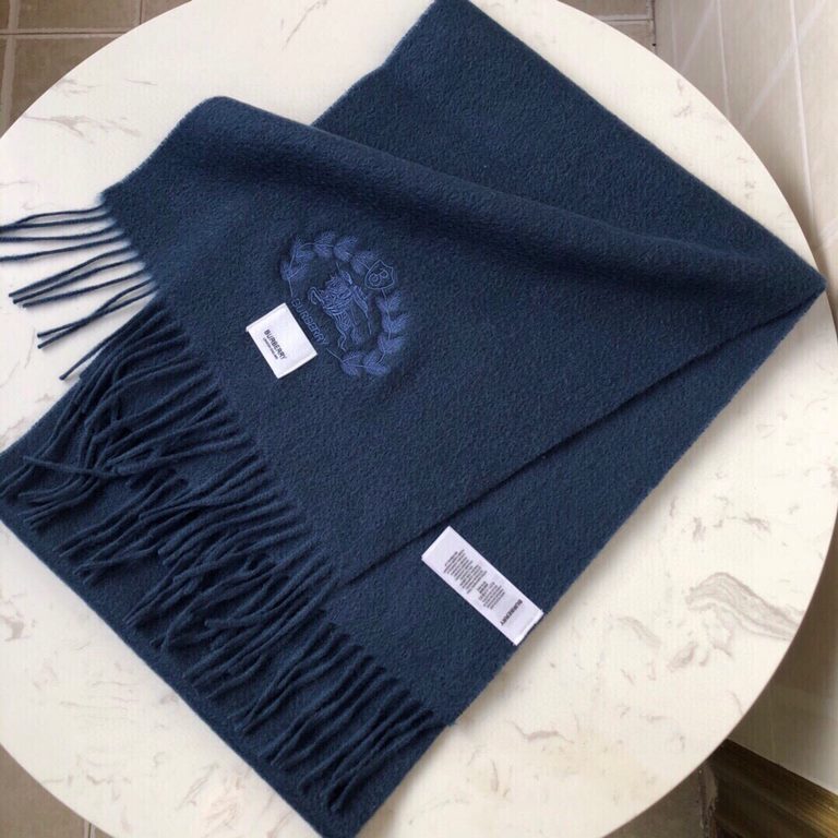 Burberry - Burberry   rage to push the volume of explosive models   classic collection of models plain scarf   heavy recommended   100% lambswool   very warm   soft and skin-friendly, do not tie the neck   the classic pl