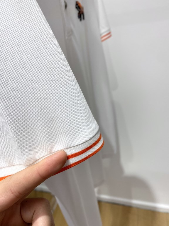 Hermes, 2023 new short-sleeved T-shirt, handsome and stylish, chest fixed weaving process decorative pattern logo, simple and versatile models. Fabric cotton Not only stiff, keep the trend of the silhouette, but also com