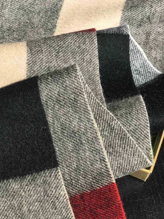 Price Burberry High-quality imported cashmere letters logo embroidered scarf surprise on the shelves of overseas counters latest men and women couple cashmere scarf domestic counters have not been on the shelves from the