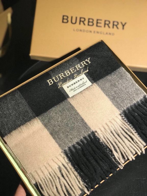 Price Burberry High-quality imported cashmere letters logo embroidered scarf surprise on the shelves of overseas counters latest men and women couple cashmere scarf domestic counters have not been on the shelves from the