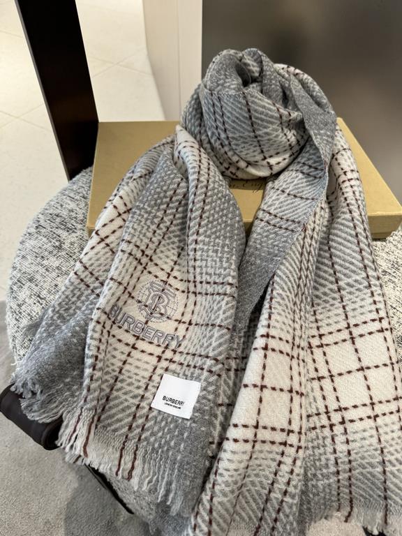 New    Burberry series of goods exclusively for vip products  top Scottish imported wool texture weaving makes the scarf endowed with elasticity and soft and skin-friendly    Unparalleled noble elegance Intellectual styl