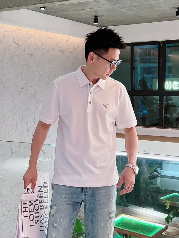 PRAD Prada 2023ss Classic Fashion Lapel Polo Shirt Short Sleeve Trading company channel orders, the official website synchronization on sale, in the overall style is still a continuation of the classical romantic Mediter