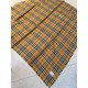 Heavyweight recommended   [top foreign single]   fire N years of the classic grid, when the trend of people have several Burberry scarves in the closet, a small scarf its role can not be underestimated, it is absolutely 