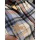 [Burberry medium check] sold a hundred years of style   not to repeat how much it is loved by people all over the world   almost all the sellers of scarves are doing this style of course, the quality is uneven    our fam