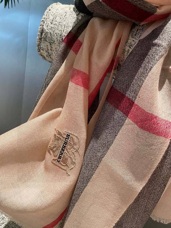 Burberry genuine series goods exclusively for flagship store vip      top Scotland imported cashmere   incomparable noble elegance intellectual style   simple atmospheric design   absolute Not fancy style Ring velvet pro