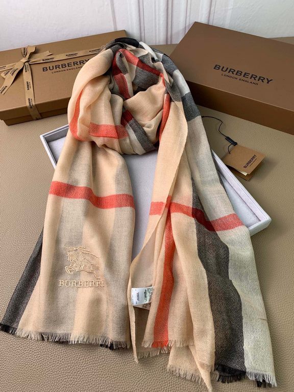 Burberry.[Aqua cashmere four side whiskers 300 count ultra-thin cashmere large plaid] royal big B counter goods! Super beautiful and super thin four side whiskers boutique! Come to take you to see the counter when the ex