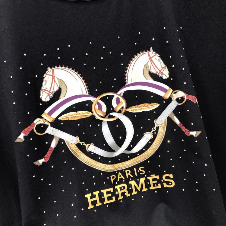 Hermes 23ss spring and summer new short-sleeved T-shirt men's This is a classic modeling, every year will have this pattern! Guest imported fabrics Silky and comfortable Breathable cool Not shrinking, not easy to deform,