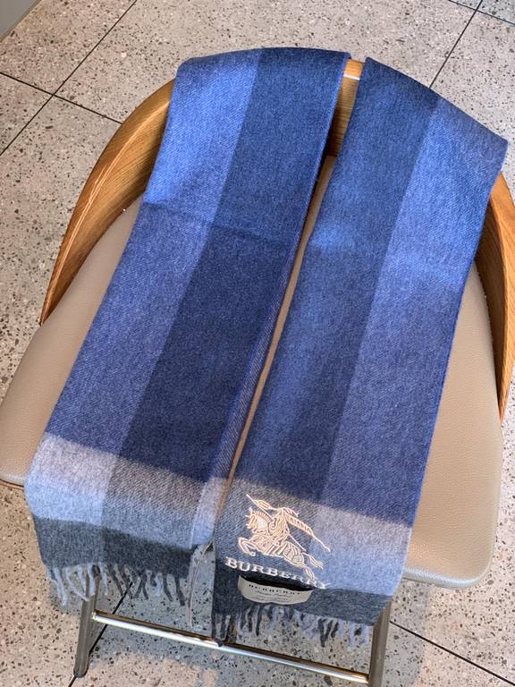 Price Burberry latest men's two-color pure cashmere scarf   our men's scarf and buy and cherish ~~~ men's models are really very few, only a few models a year, are export orders so it is more difficult to meet. Men's stu