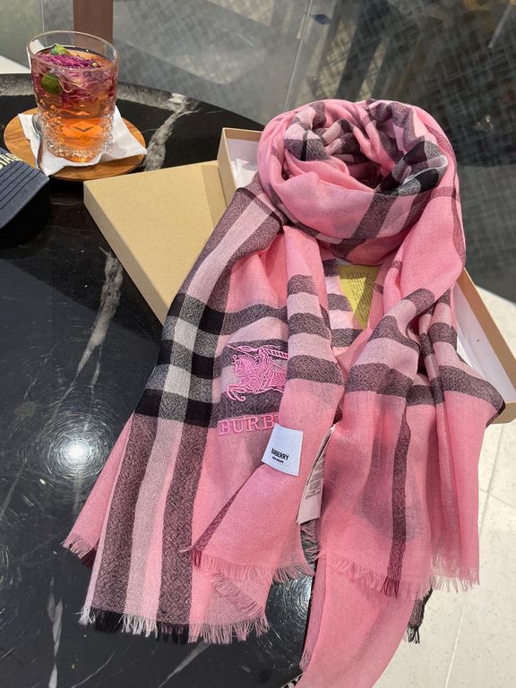 P  Burberry formal series of goods exclusively for the flagship store vip      top Scotland imported cashmere   incomparable noble elegance intellectual style   simple atmospheric design   absolute Not fancy style Ring v