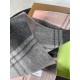 Barberry plaid burst models   never out of fashion 100% top-quality cashmere material   very warm   soft and skin-friendly, do not tie the neck   the classic Barberry plaid design   men and women unisex couples models   