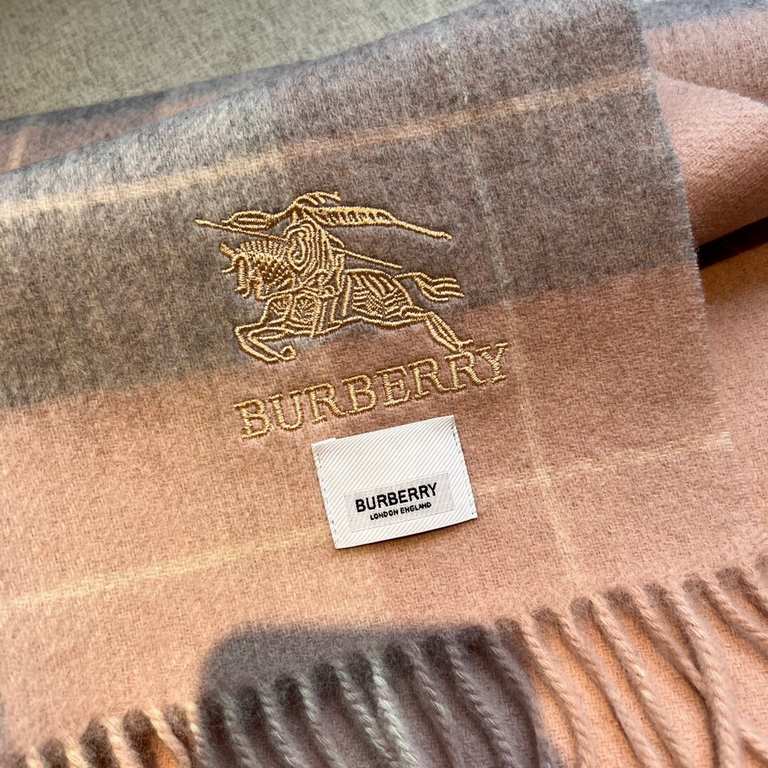 Price. Burberry - Burberry Reversible ScarfGood looking going crazy, so stylish and glamorous Very svelte and stylish fallwinter piece! I really like it, very Classical men's design  100% lamb's wool, feel really absolut