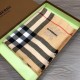 heavy recommended    fire N years of the classic grid, when the trend of people have several Burberry scarf in the closet, a small scarf its role can not be underestimated, it is absolutely for wearing the role of the dr