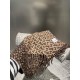 Burberry latest TB series cashmere scarf, unisex models, must must must must collect! The most fluffy quality pro mom price for the benefit of the earth ~ teach you to recognize good goods, exclusive top, no one!!!! Extr