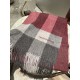 L V [Men's and Women's Scarves] Rage to keep it for yourself, a rare high-end men's style! Family benefits! Burberry very positive men's scarf ~ fabric big love, very soft and delicate comfortable, light water ripple! At