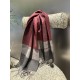 L V [Men's and Women's Scarves] Rage to keep it for yourself, a rare high-end men's style! Family benefits! Burberry very positive men's scarf ~ fabric big love, very soft and delicate comfortable, light water ripple! At