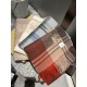 Barberry [Men's and Women's Scarves] Rage to keep for yourself, a rare high-end men's model! Family benefits! Burberry very positive men's scarf ~ fabric big love, very soft and delicate comfortable, light water ripple! 