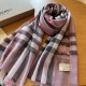 Burberry Burberry ultra-thin plaid shawl spot seconds closet essential classic models VIP recommended!!!! Early fall classic barber cashmere barber shawl. Natural folds design style, soft touch, grid type novelty, classi