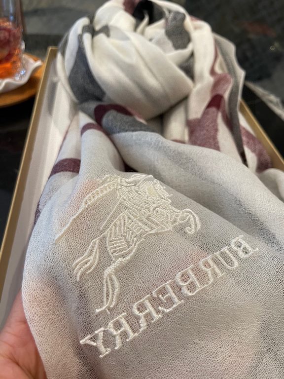 Burberry genuine series goods exclusively for flagship store vip      top Scotland imported cashmere   incomparable noble elegance intellectual style   simple atmospheric design   absolute Not fancy style Ring velvet pro