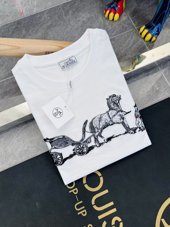 HERMES Hermes 2023 spring and summer new logo logo design couples models short-sleeved T-shirt Customized senior fabrics feel soft and comfortable with elasticity, simple atmosphere, the effect on the body is superb, the