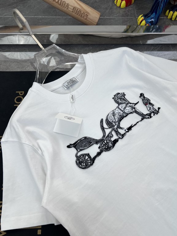 HERMES Hermes 2023 spring and summer new logo logo design couples models short-sleeved T-shirt Customized senior fabrics feel soft and comfortable with elasticity, simple atmosphere, the effect on the body is superb, the