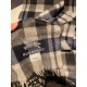 Burberry overseas counter the latest men's women's couple   lamb wool scarf ~ surprise on the shelves   domestic counters are not on the shelves, from the style to the fabric are awesome  , the classic striped pattern, r