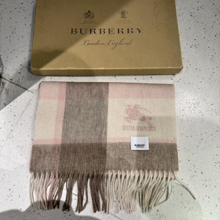 priceBurberry [Men's and Women's Scarves] Rage to keep for yourself, a rare high-end men's model! Family benefits! Burberry very positive men's scarf ~ fabric love, very soft and delicate comfortable, light water ripple!