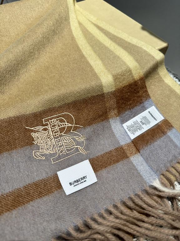 priceBurberry [Men's and Women's Scarves] Rage to keep for yourself, a rare high-end men's model! Family benefits! Burberry very positive men's scarf ~ fabric love, very soft and delicate comfortable, light water ripple!