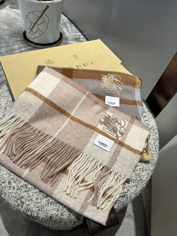 priceBurberry [Men's and Women's Scarves] Rage to keep for yourself, a rare high-end men's model! Family benefits! Burberry very positive men's scarf ~ fabric love, very soft and delicate comfortable, light water ripple!