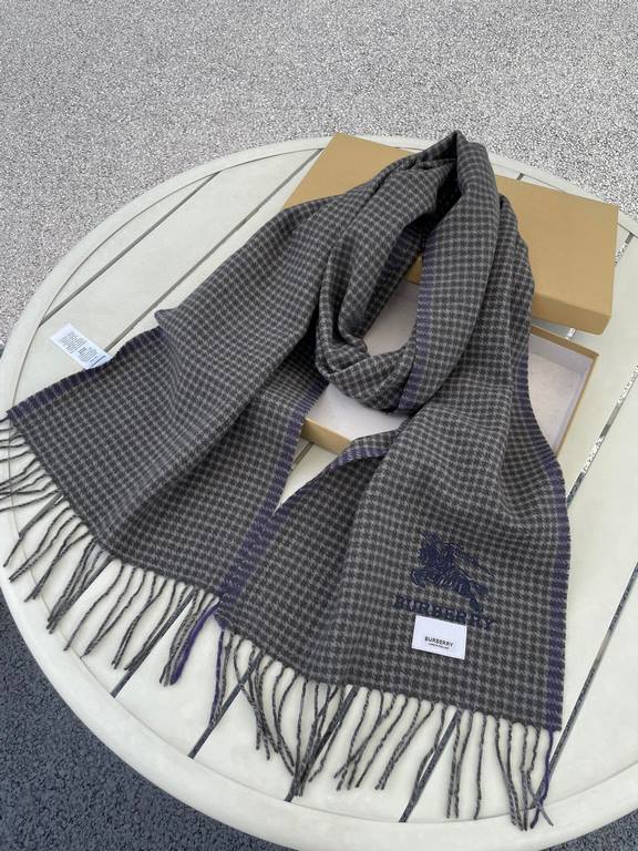 Price Burberry double-sided cashmere  men's scarves and buy and cherish cashmere models   ~ are export orders so it is more difficult to meet  things to speak of few and fine   good-looking must be collected   this scarf