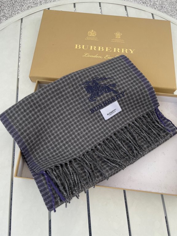 Price Burberry double-sided cashmere  men's scarves and buy and cherish cashmere models   ~ are export orders so it is more difficult to meet  things to speak of few and fine   good-looking must be collected   this scarf