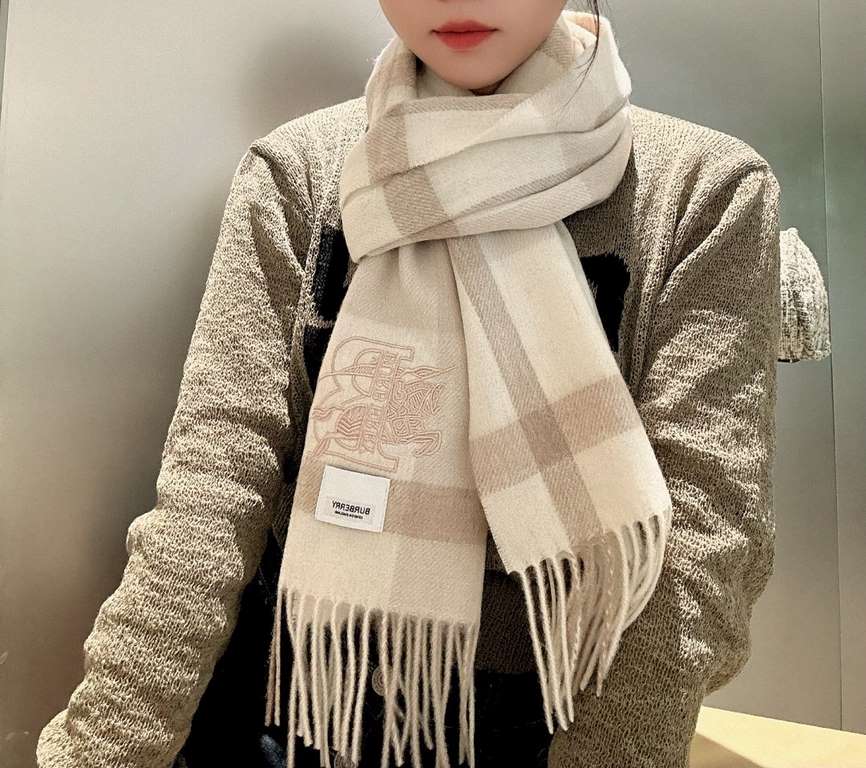 Barberry [Men's and Women's Scarves] Rage to keep for yourself, a rare high-end men's model! Family benefits! Burberry very positive men's scarf ~ fabric big love, very soft and delicate comfortable, light water ripple! 