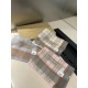 Highly recommended!!! Premium cozy chic vibe, take it if you believe me! This soft scarf from Burberry that touches the heart, inimitable color and temperament!!!! Scarf light and shadow will also have a very beautiful s