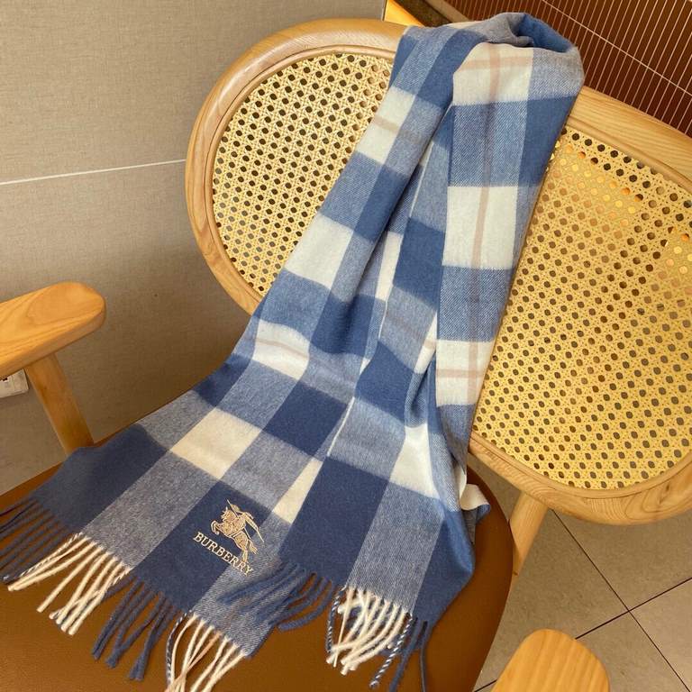 Burberry - Burberry Plaid Scarf Good looking going crazy, so stylish and glamorous  Very svelte and stylish fallwinter piece! I really love it, very Classical men's design  100% lambswool, the feel of it is really absolu