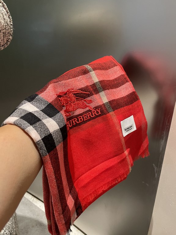 Burberry genuine series goods exclusively for flagship store vip      top Scotland imported cashmere   incomparable noble elegance intellectual style   simple atmospheric design   absolute Not fancy style Ring velvet pro