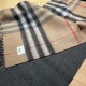 Heavyweight recommended   [top foreign single]   fire N years of the classic grid, when the trend of people have several Burberry scarves in the closet, a small scarf its role can not be underestimated, it is absolutely 