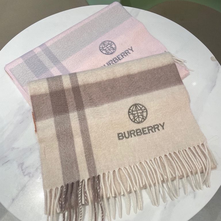 Burberry - Burberry new heavyweight water wave pattern cashmere scarf   beautiful couple models, really high-end Level, heavyweight superb   proper family members welfare   our quality is really absolute, or the same bul