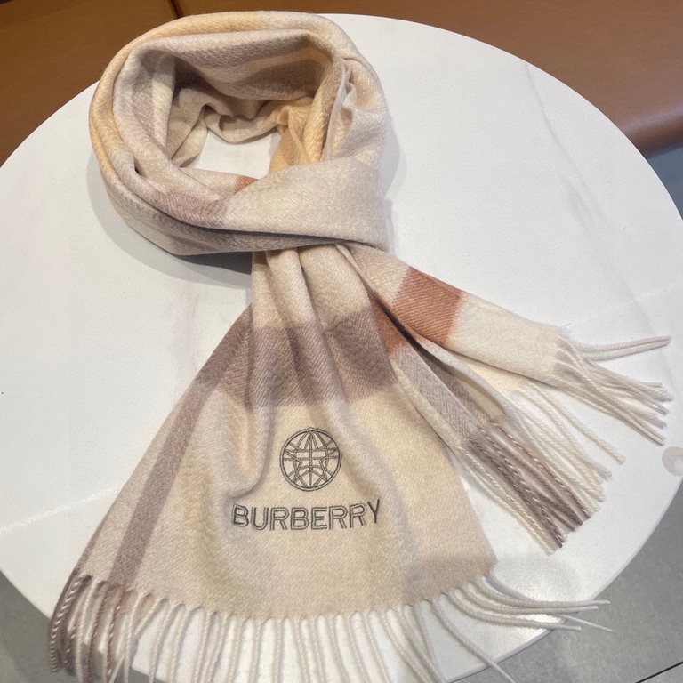 Burberry - Burberry new heavyweight water wave pattern cashmere scarf   beautiful couple models, really high-end Level, heavyweight superb   proper family members welfare   our quality is really absolute, or the same bul