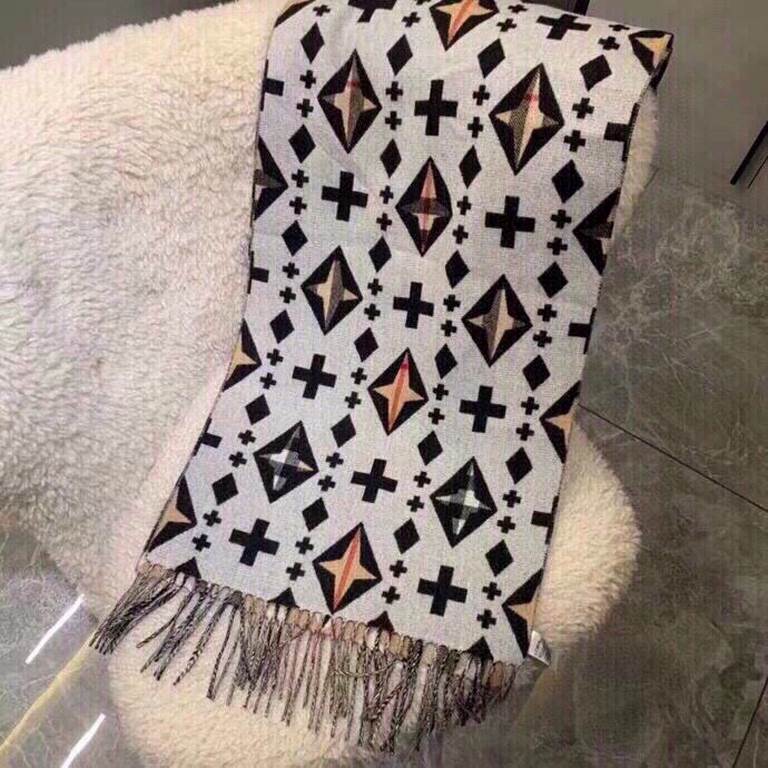 Burberry - Burberry new product Geometric cashmere jacquard scarf, the quality of the hand feel is too good to be true!   high cutting-edge product   absolutely screaming quality   top design models of fashionable big br