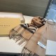 PriceBurberry Gold thread new     super quality and versatile models,   absolute quality good to burst of value   the latest export    men and women cashmere scarves. Feeling delicate degree is very good   key to this ki