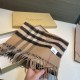 PriceBurberry Gold thread new     super quality and versatile models,   absolute quality good to burst of value   the latest export    men and women cashmere scarves. Feeling delicate degree is very good   key to this ki