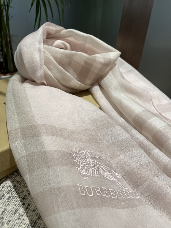 Burberry genuine series goods exclusively for flagship store vip      top Scotland imported cashmere   incomparable noble elegance intellectual style   simple atmospheric design   absolute Not fancy style Ring velvet pro