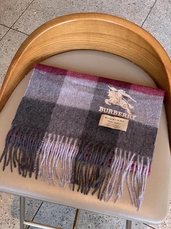 Burberry latest men's two-color pure cashmere scarf   our men's scarf and buy and cherish ~~~ men's models are really few and far between, only a few models a year, are export orders so it is more difficult to meet. Men'