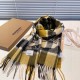 Burberry arrived the attention of the war horse embroidery standard new color all the latest official website color, the highest quality of young designers launched the latest concept, with the tonal yarn dyeing and then