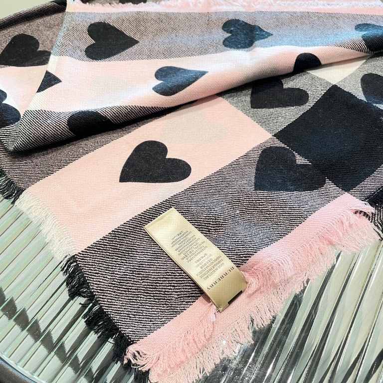 Burberry counter peach heart   scarf shawl heavy to come. Counter inspection goods  burberry original single hall of fame royal latest models   manpower must have burberry single product. Each color is a perennial classi