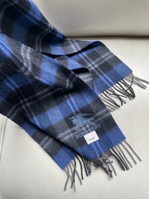 Burberry Bur unisex cashmere plaid looks crazy good, so stylish and glamorous!!!! Very svelte and stylish fallwinter piece! Really love it, very Classical k style design. 100% cashmere, feel really absolute! Forward and 