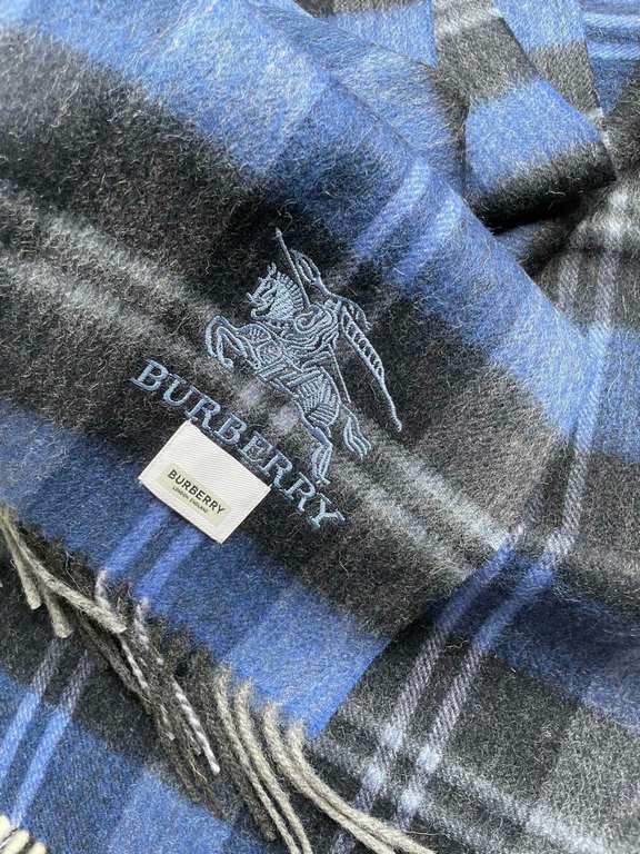 Burberry Bur unisex cashmere plaid looks crazy good, so stylish and glamorous!!!! Very svelte and stylish fallwinter piece! Really love it, very Classical k style design. 100% cashmere, feel really absolute! Forward and 