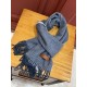 Burberry Couple's Double Sided Cashmere Scarf! Made of fine cashmere from the Mongolian plateau! The feel of the hand is full of fine fluff! The price is 100% affordable! The exquisite embroidery craft! Gift to keep thei