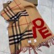 Burberry - Burberry's latest models of reversible scarves   one side of the plain LOVE, one side of the classic plaid   very stylish design! 180  30cm, is a charming embodiment of elegant art! Scarf style men and women u