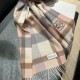 Loewe [Men's and Women's Scarves] Rage to keep for yourself, a rare high-end men's style! Family benefits! Burberry very positive men's scarf ~ fabric big love, very soft and delicate comfortable, light water ripple! Atm