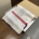 Burberry Burberry classic counter models, counter synchronization ultra-thin cashmere plaid square scarf spot seconds Closet essential classic models VIP recommended!!!! Early fall classic barber cashmere barber square s